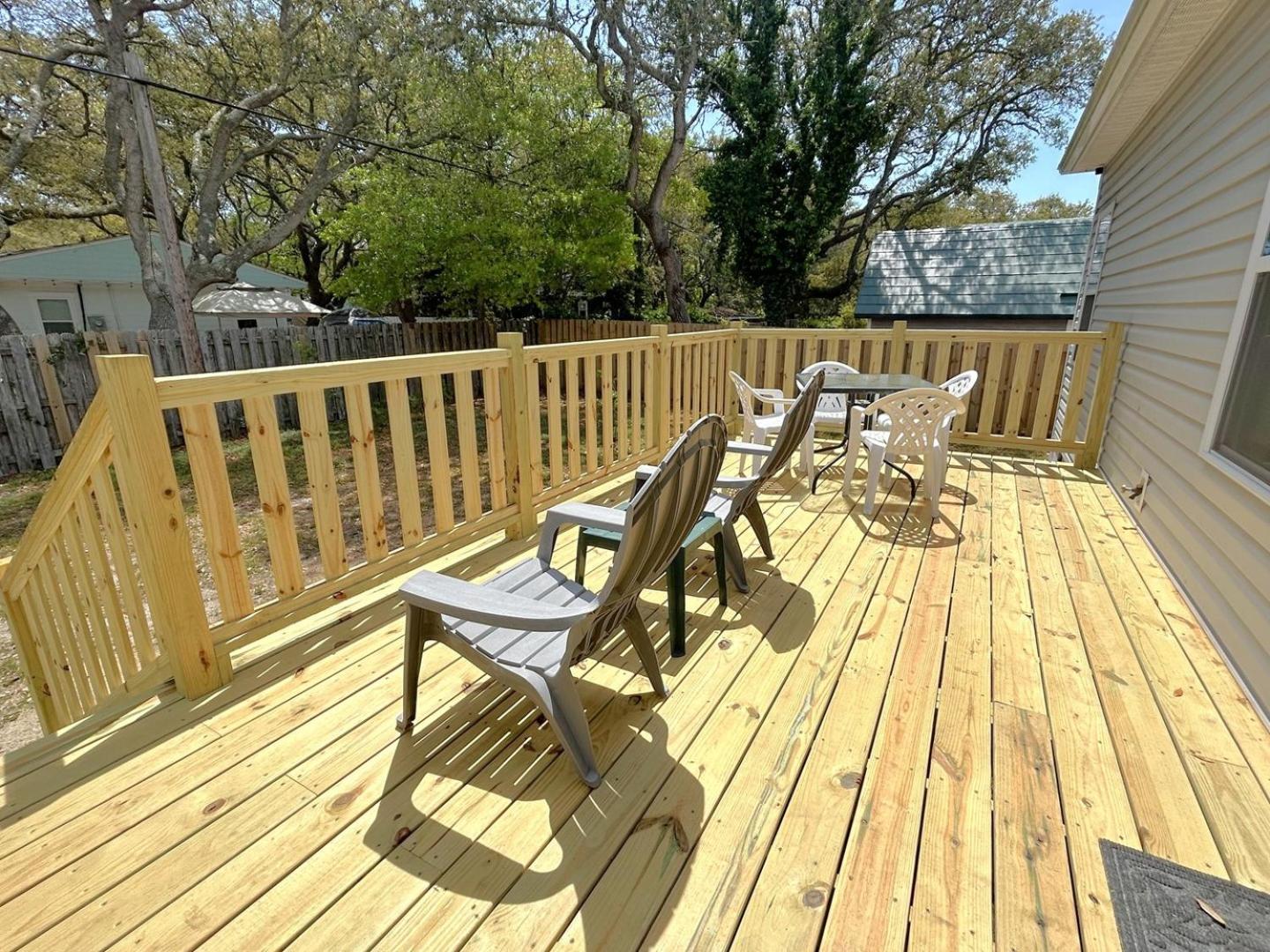 Shrimp On The Barbee Villa Oak Island Exterior photo